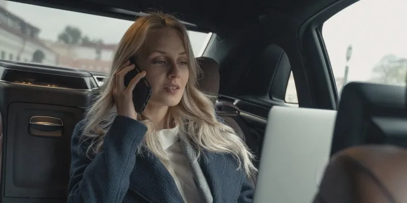 Luxury Airport Transfer Nottingham with Aurum